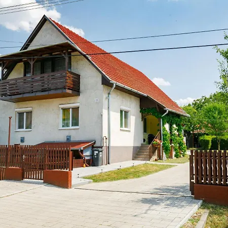 Apartmán Apartment Gloriette Balatonszarszo