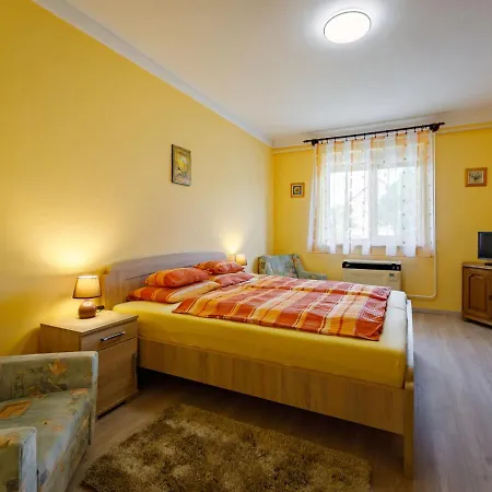 Apartment Gloriette Balatonszarszo